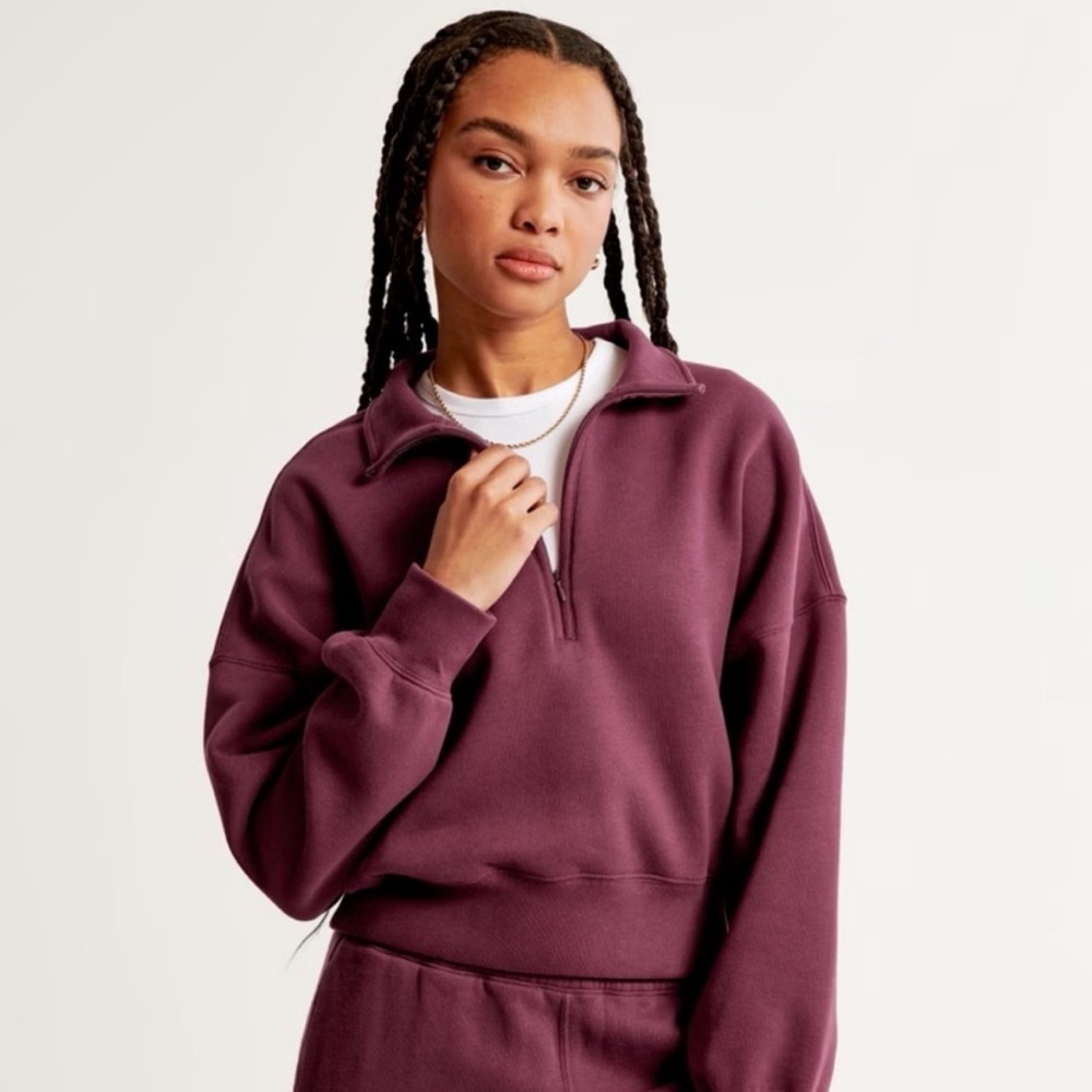 A&F Essential Sunday Half-Zip